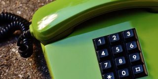 Od słuchawki do smartfona: jak zmieniały się polskie numery telefonów?
