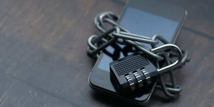 Zablokował Ci się telefon? PIN i PUK – jak odzyskać dostęp do karty SIM